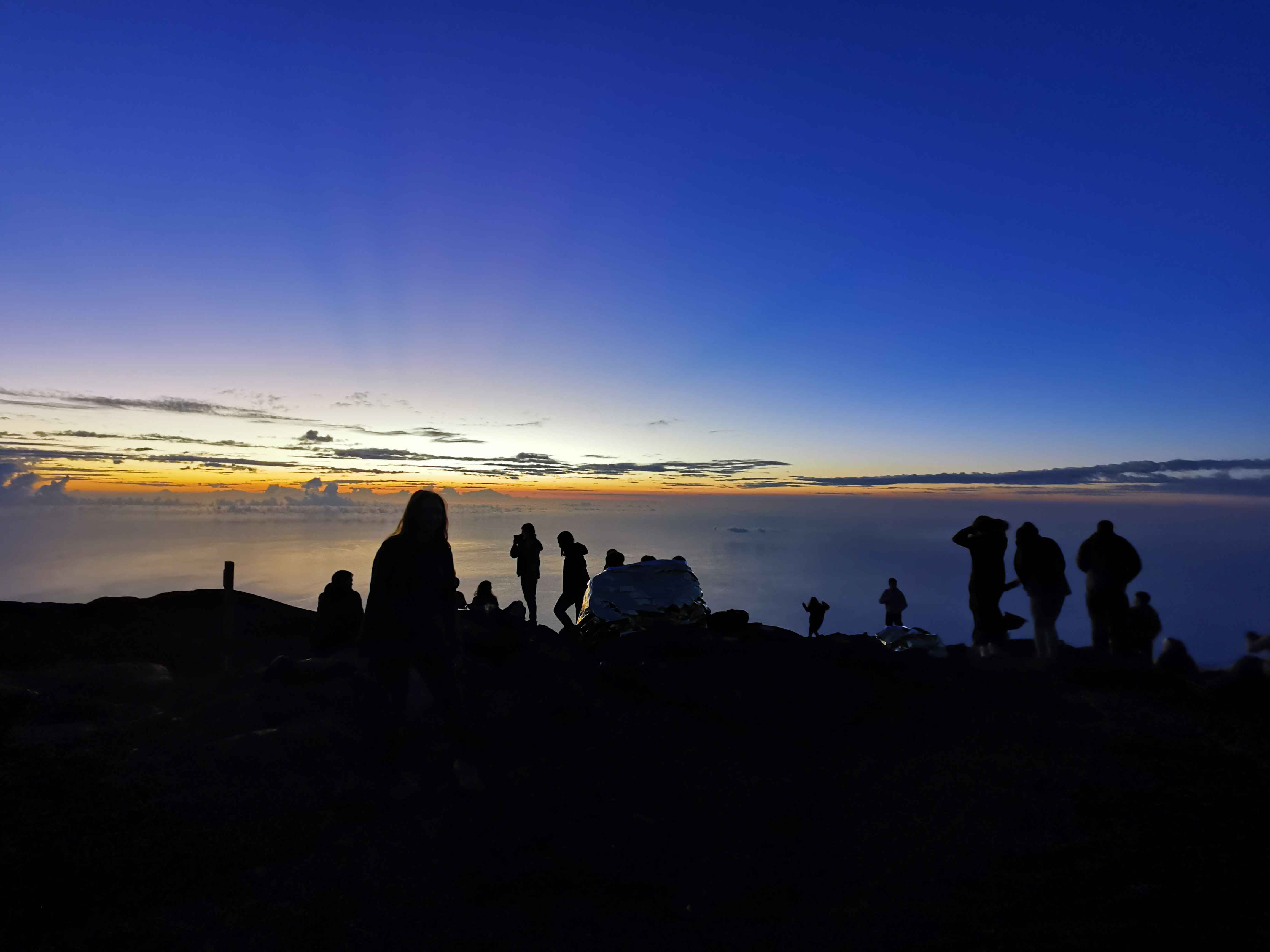 L’aube au sommet du volcan