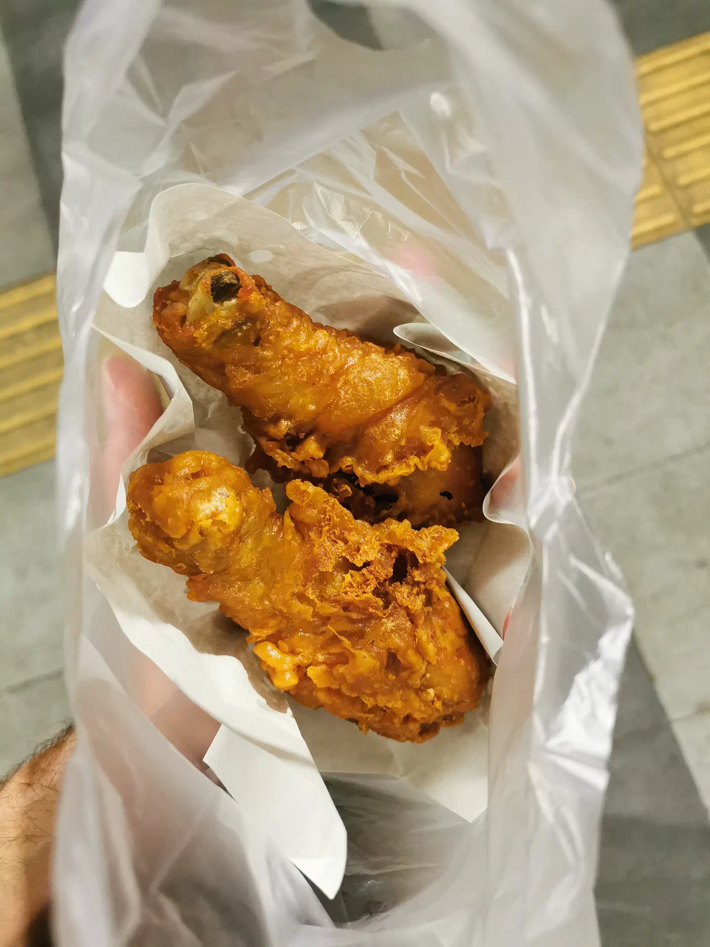 Des manchons de poulet frits